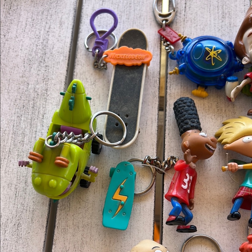 Colorful Cartoon Character Keychain Collection - Picture 4 of 5